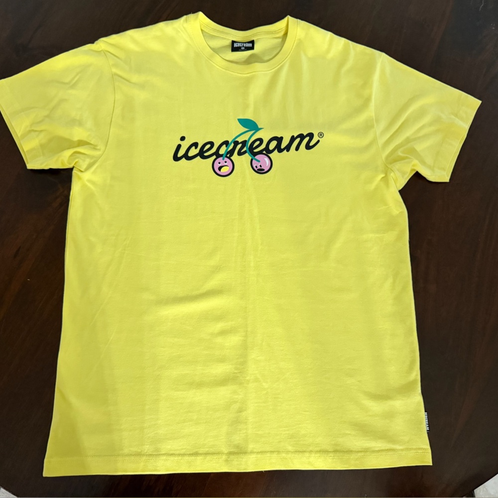 Icecream Cherries Tee XL